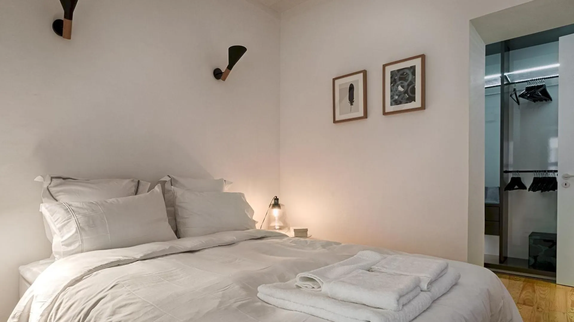Deco Gem In Santa Catarina Apartment Lisbon